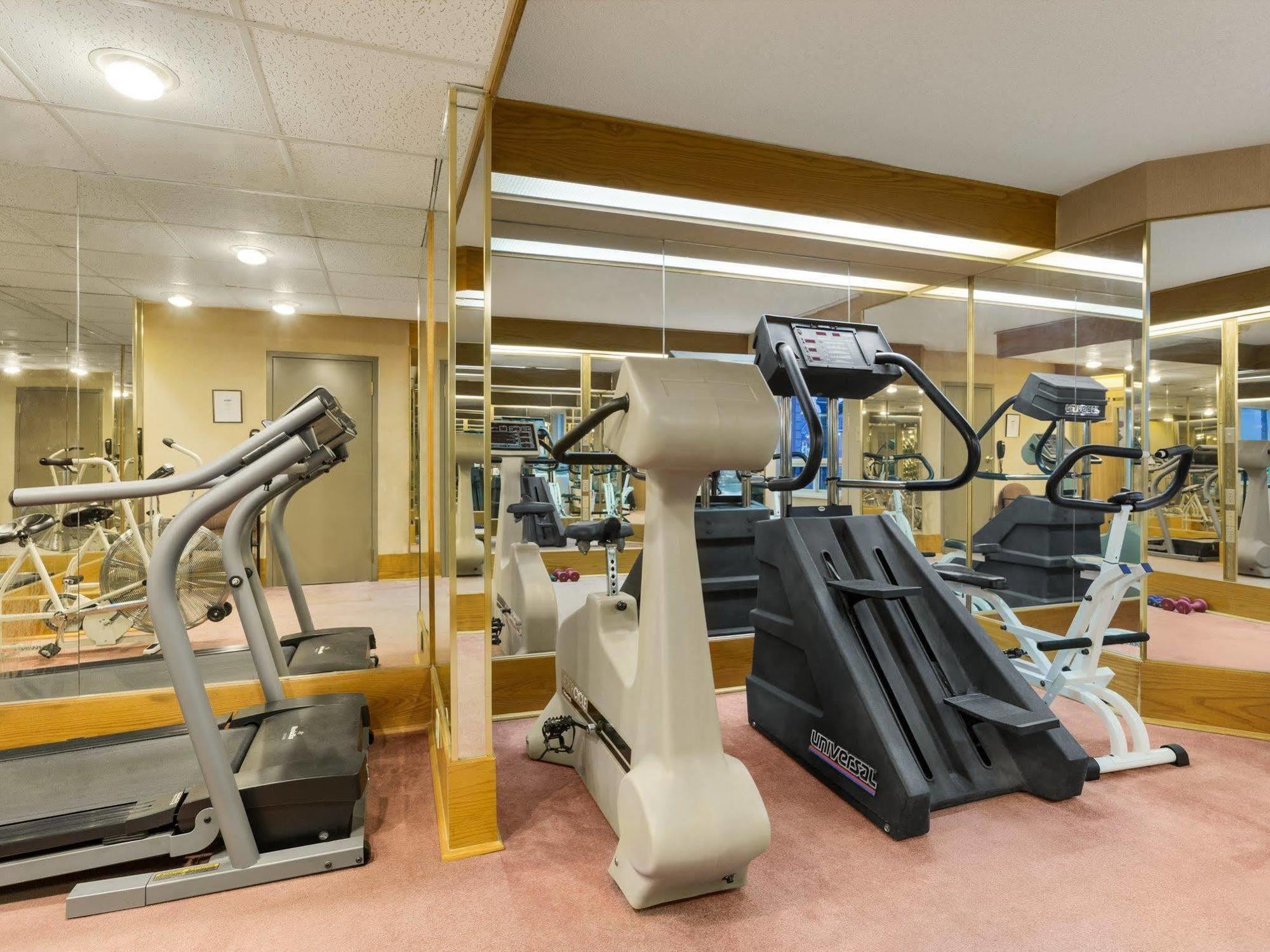Spark By Hilton Hotel 3*
